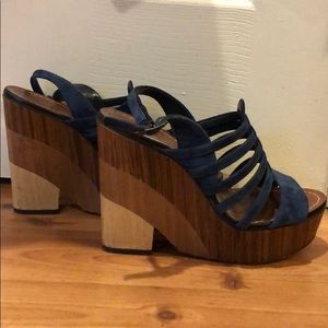 Vince Comuto Wood Wedge Sandal